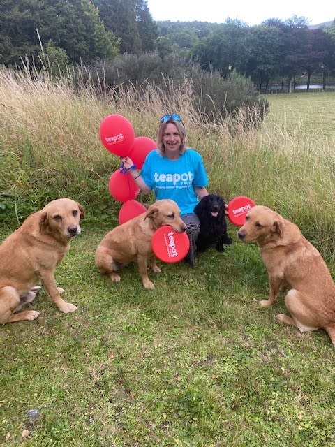 Nicola and Team Laggan play with their Teapot Trust Frisbees